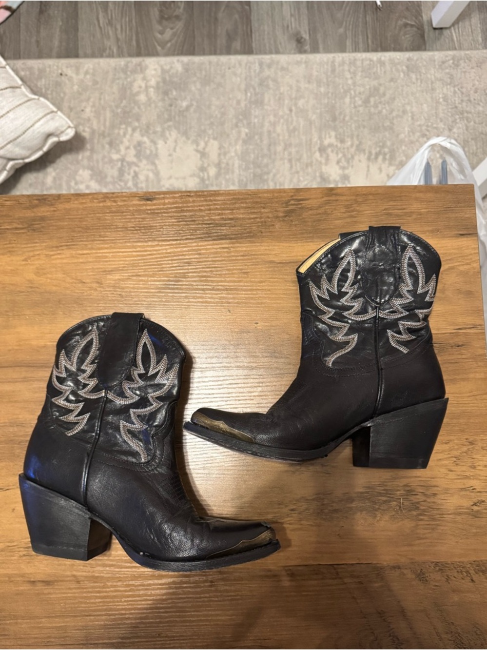 EUC Idyllwind Black Western Boots - Picture 2 of 3